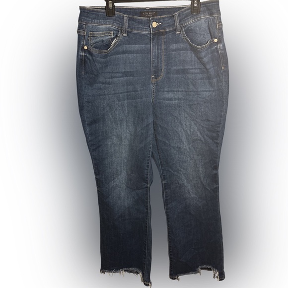 Judy Blue Dark Wash Raw Hem Distressed Cropped Boot Cut Jeans Size 16W - Picture 1 of 7
